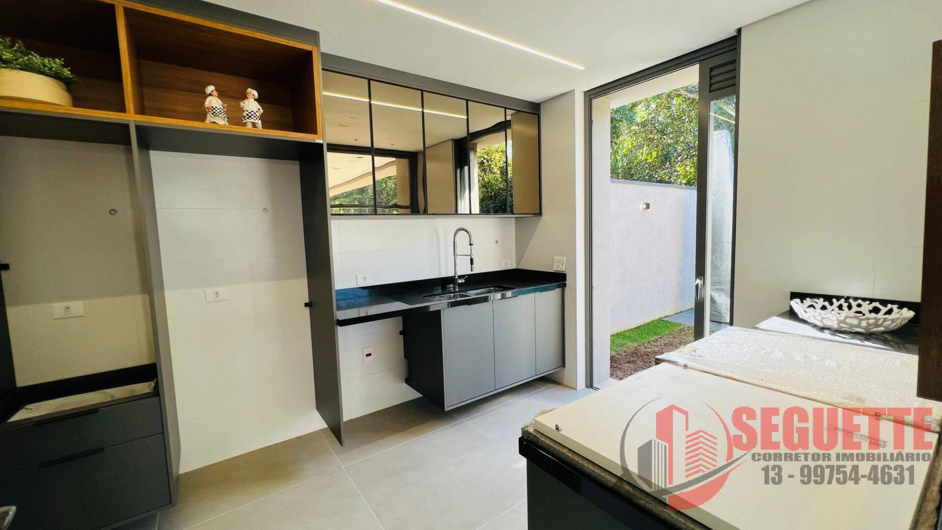 Casa de Condomínio à venda com 4 quartos, 404m² - Foto 6