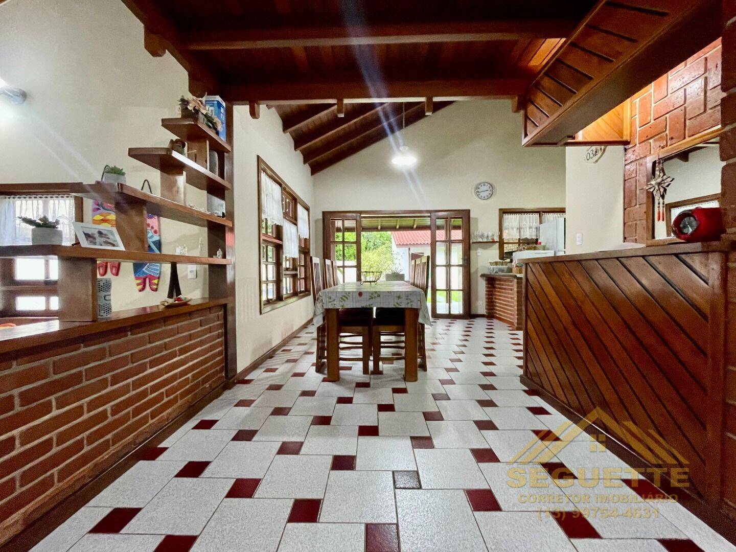 Casa à venda com 3 quartos, 234m² - Foto 5