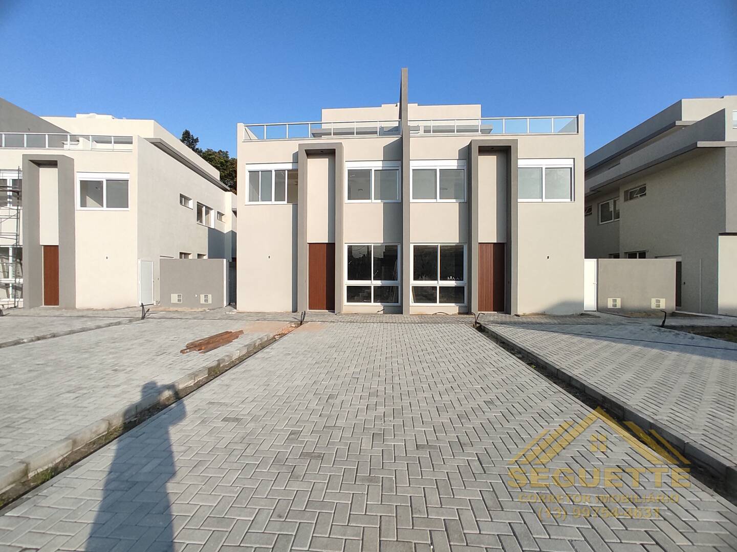 Casa de Condomínio à venda com 6 quartos, 310m² - Foto 1